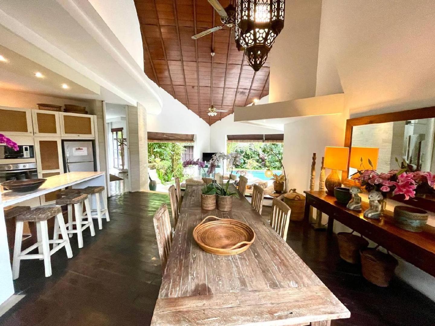 Villa Sahaja เกอโรโบกัน ภายนอก รูปภาพ