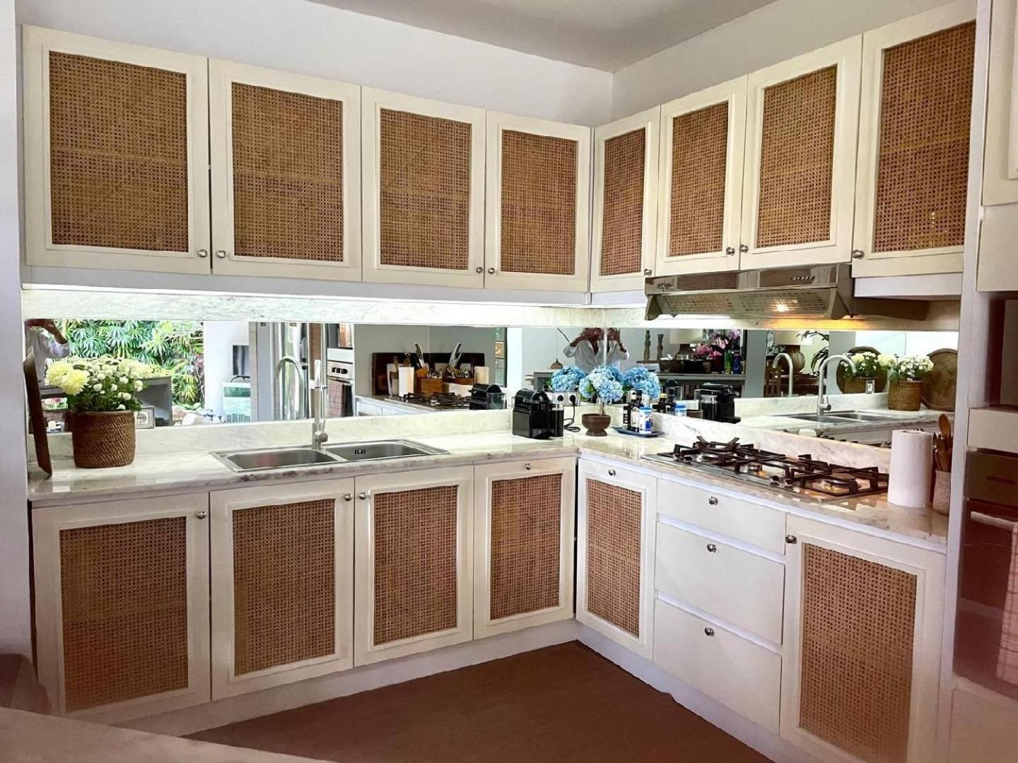Villa Sahaja เกอโรโบกัน ภายนอก รูปภาพ